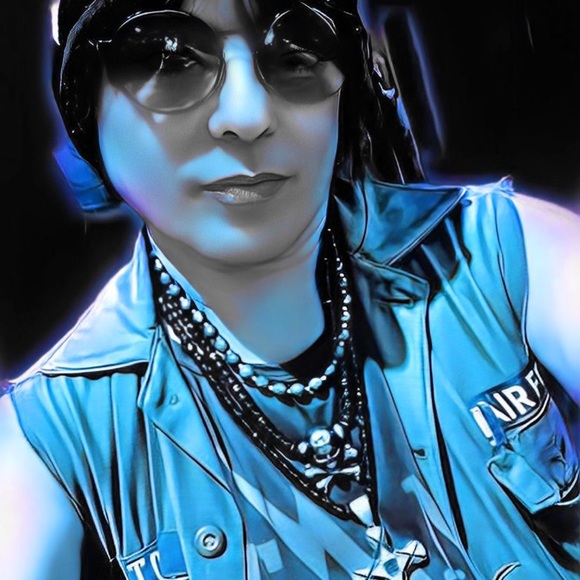 Meet your Posher, Posh - Picture 3 of 4